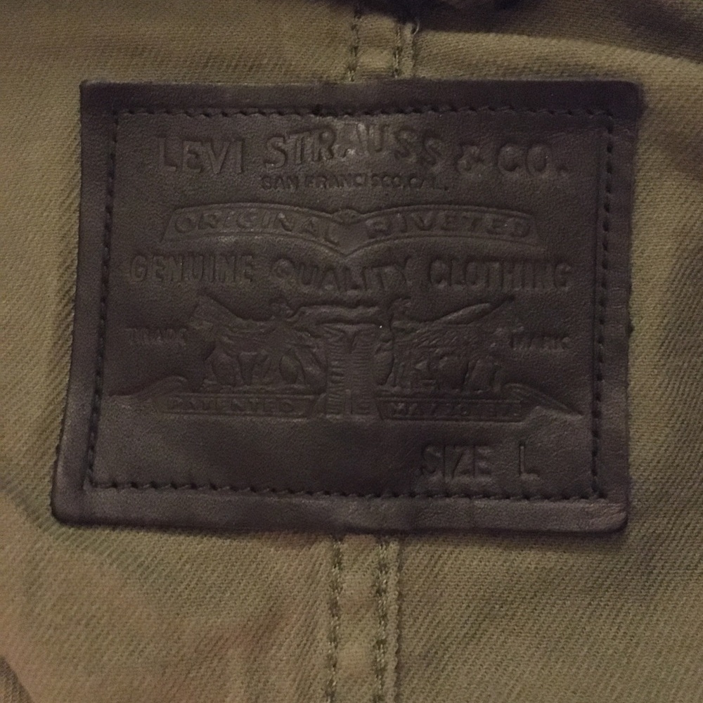 Levi’s premium Camo Engineer coat - Picture 4 of 4
